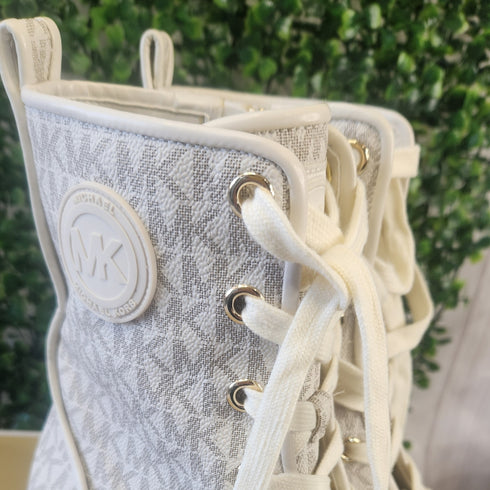 Botín Corey Michael Kors mujer vainilla