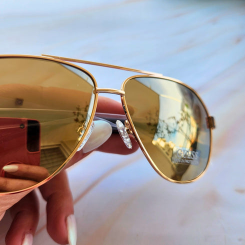 Lentes de Sol GUESS con estuche aviador gold