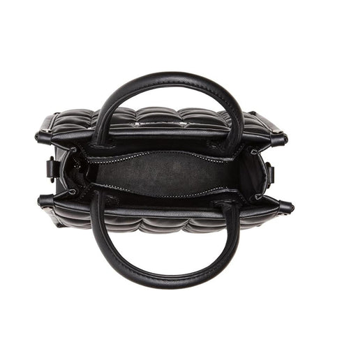 Crossbody Steve Madden Bniko acolchada cuadrada