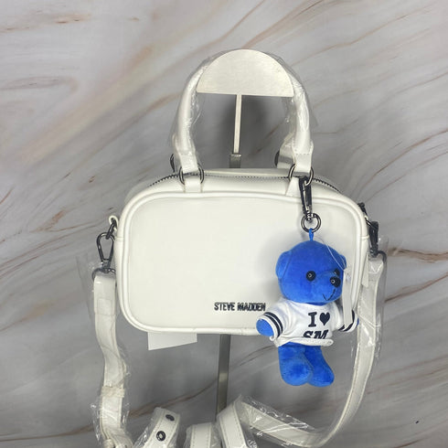 Crossbody Steve Madden BKrush small con osito colgante blanco