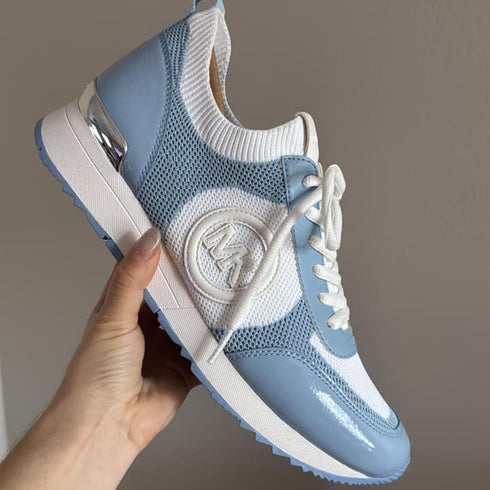 Zapatilla Michael Kors Jenkins de tejido elástico de dos tonos