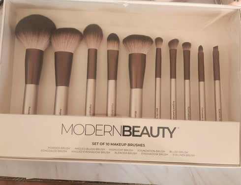 Set brochas MODERNBEAUTY de maquillaje 10 un.